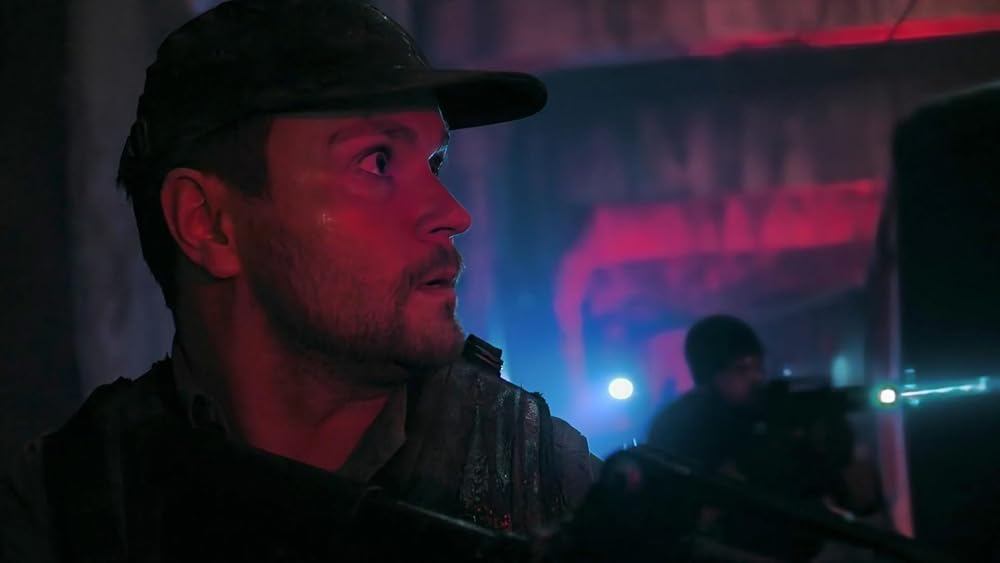 The Last of Us - WLF Soldier Hunts Ellie